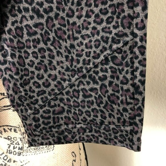 Blank NYC Animal Print Stretch Bermuda Shorts NWT - Picture 4 of 6